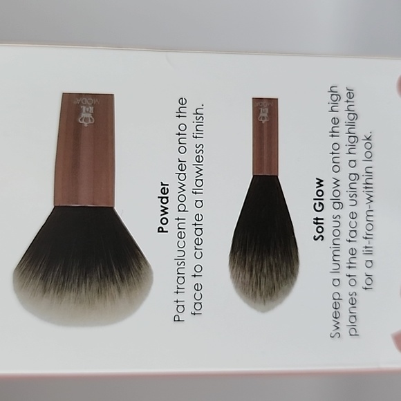 Moda Powder + Soft Glow Brush Set in Rose Gold - Picture 11 of 13